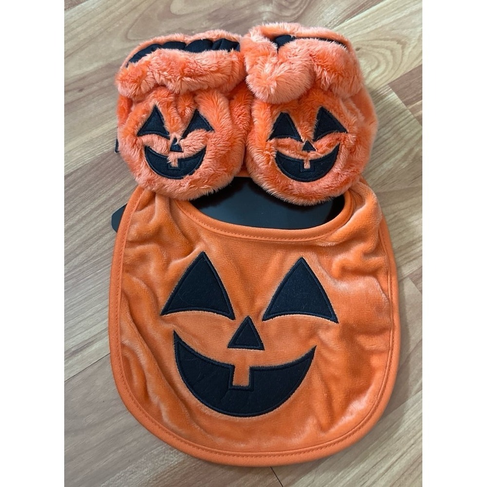 New Happy Halloween Pumpkin Baby‎ Bib And Booties Set Ages 0-6 Months New